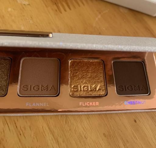 Buy & Sell Hamilton Leicester - Photos for Eye shadow palette