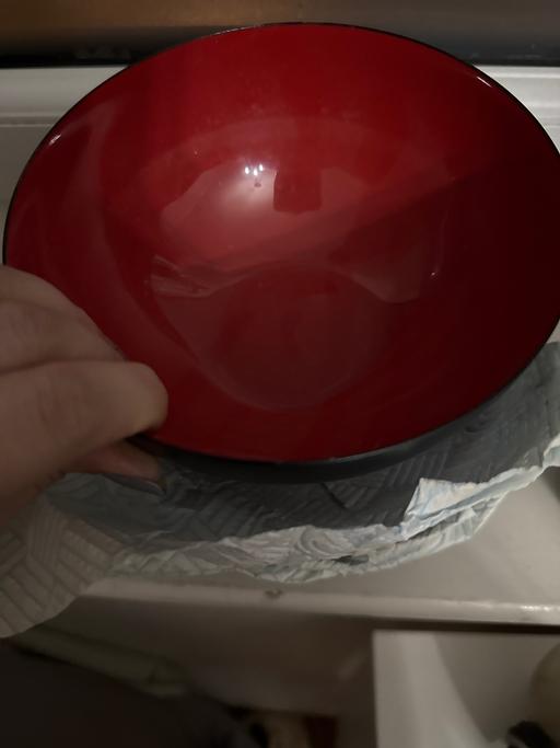 Buy & Sell Hove Brighton - Photos for 4x black and red bowls