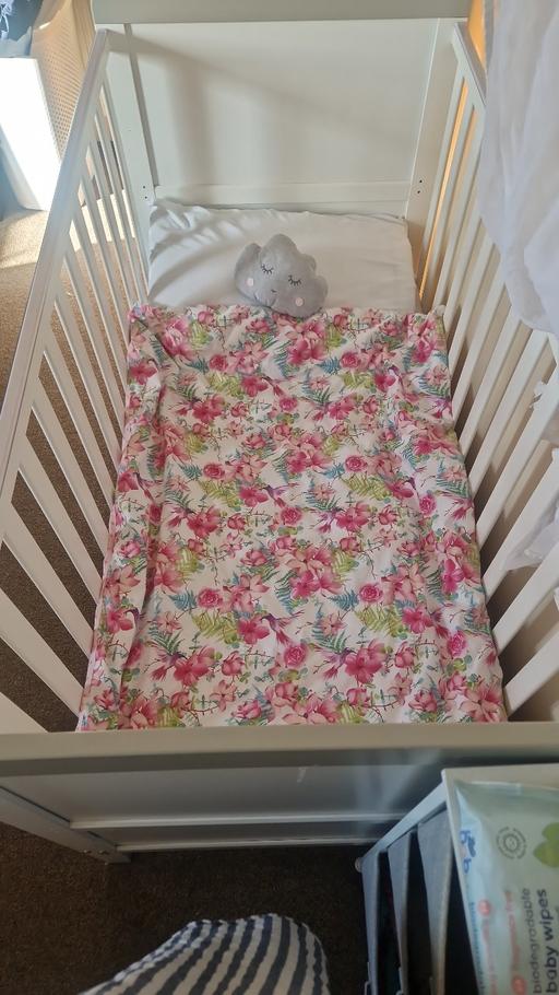 Buy & Sell Alperton North West London - Photos for Cot bed