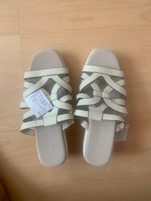 Buy & Sell Hamilton Leicester - Photos for Sandals size 6 new