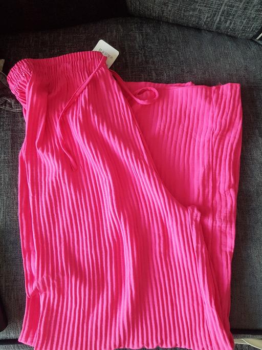 Buy & Sell Blakenhall Wolverhampton - Photos for NEW pink trousers