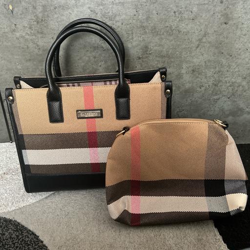 Buy & Sell Heights Westmorland and Furness - Photos for Burberry bag