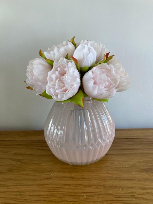 Buy & Sell Sedgley Dudley - Photos for Flowers in vase