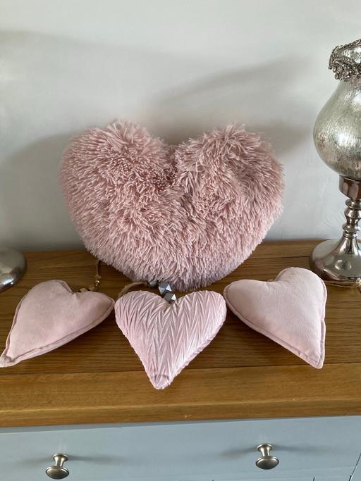 Buy & Sell Sedgley Dudley - Photos for Soft pink cushions