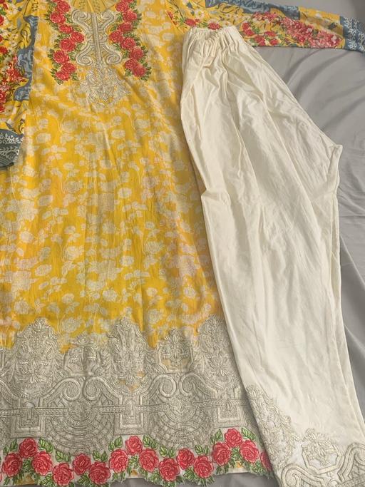 Buy & Sell Alum Rock Birmingham - Photos for Yellow shalwar kameez suit