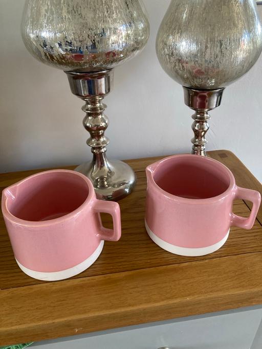 Buy & Sell Sedgley Dudley - Photos for 2 ceramic pots