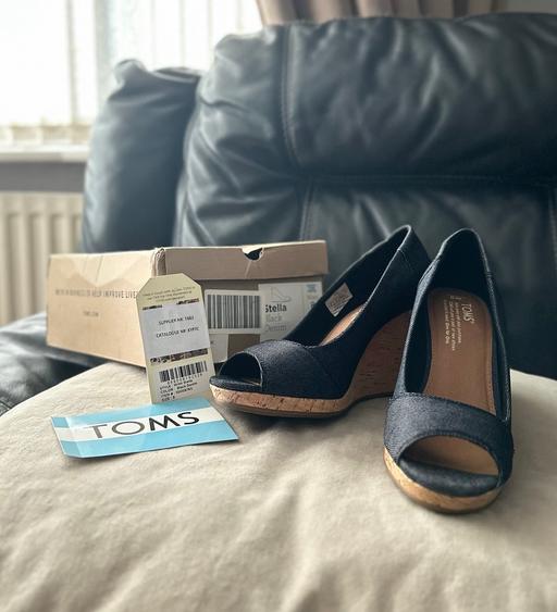 Buy & Sell Bloxwich Walsall - Photos for TOMS Stella Black Denim Wedge Heels