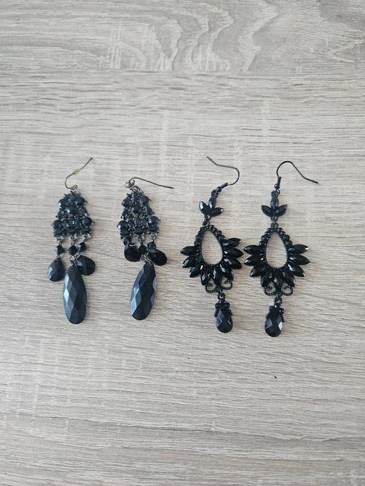 Buy & Sell Newton Doncaster - Photos for Longer length earrings, 2 pairs.