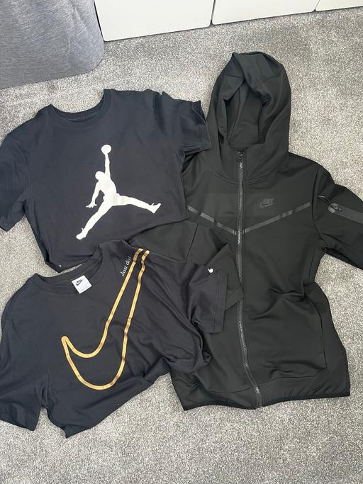 Buy & Sell Cheam Sutton - Photos for Nike bundle Men’s SMALL