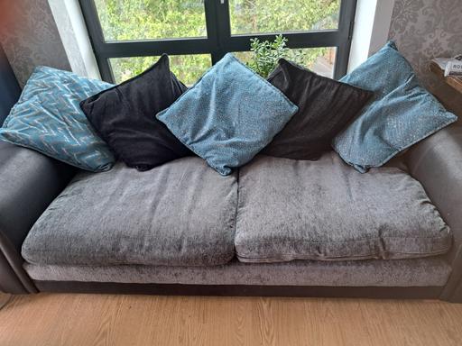Buy & Sell Cambridge Heath East London - Photos for sofa