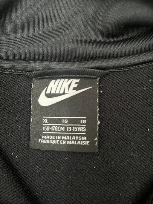 Buy & Sell Cheam Sutton - Photos for Nike zip up top - Boys XL