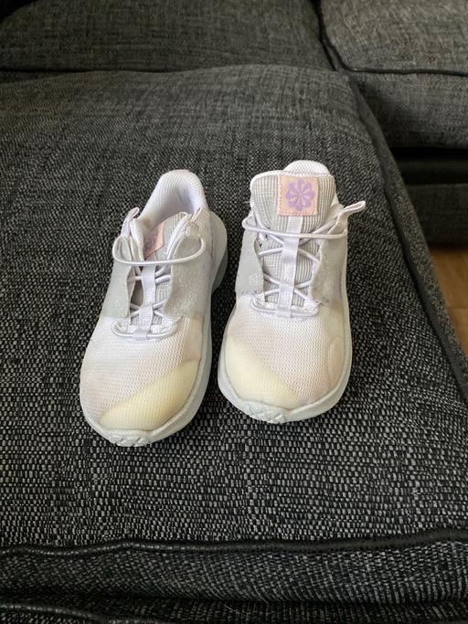 Buy & Sell Lanesfield Wolverhampton - Photos for Girls trainers size 9.5