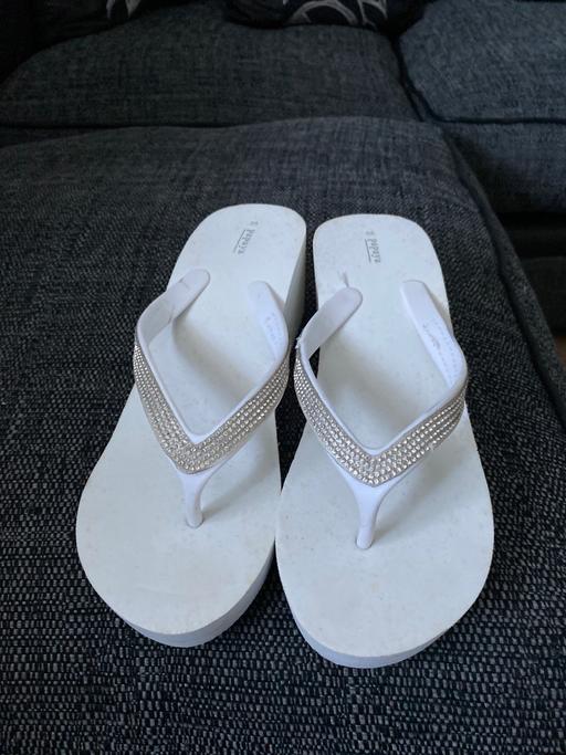 Buy & Sell Lanesfield Wolverhampton - Photos for Ladies wedge flip flops size 5/6