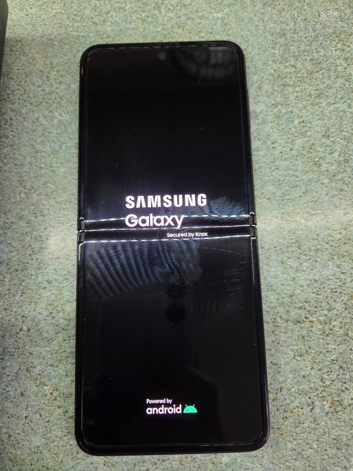 Buy & Sell Bedworth Nuneaton and Bedworth - Photos for Samsung flip 3