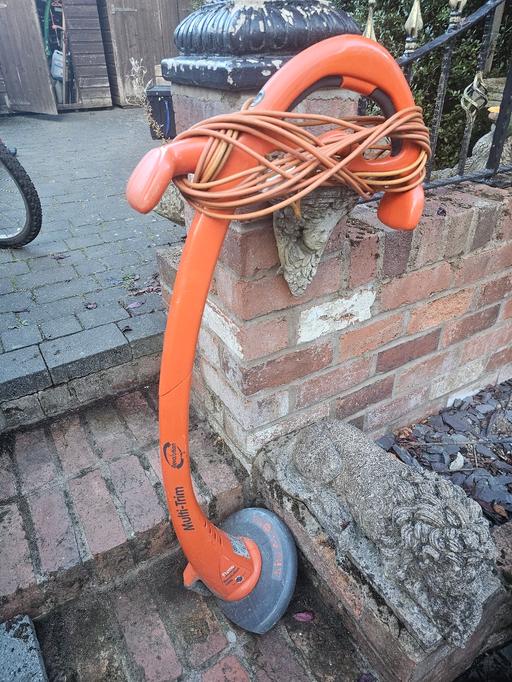Buy & Sell Pensnett Dudley - Photos for FLYMO REVOLUTION 2300 GRASS STRIMMER