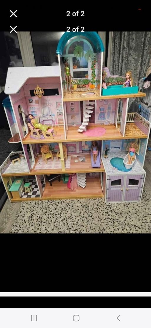 Buy & Sell Feltham Hounslow - Photos for 5ft dolls house
