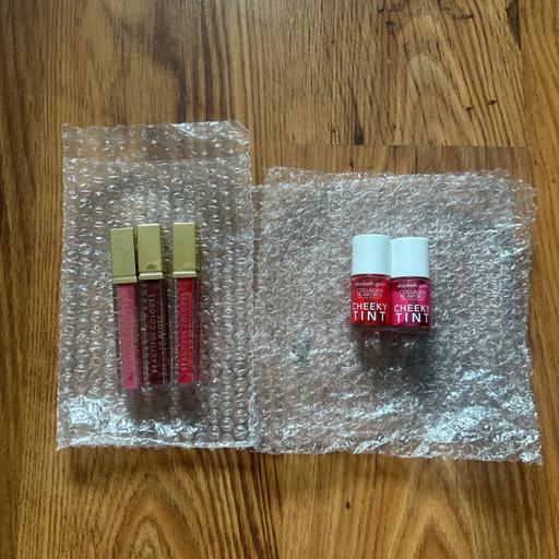 Buy & Sell Atherton Wigan - Photos for Elizabeth Grant 5 Piece Beauty Make Up
