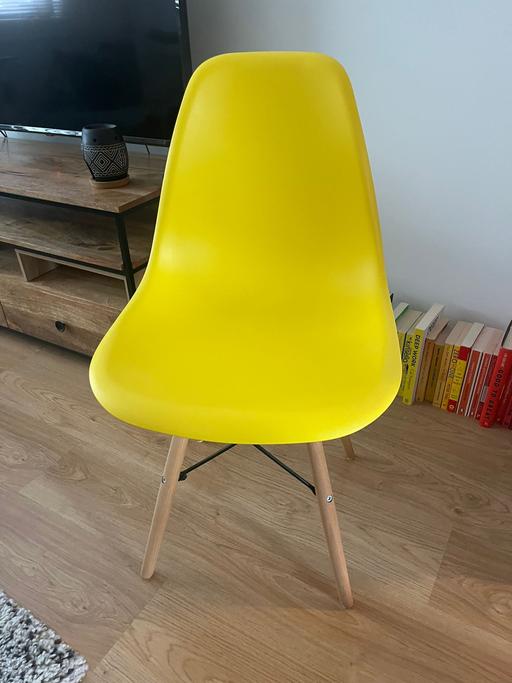 Buy & Sell Westferry East London - Photos for Yellow Dining/Desk Chair for Sale