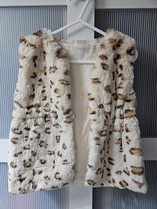 Buy & Sell Runcorn Halton - Photos for Age 3-4 NEXT fluffy gilet