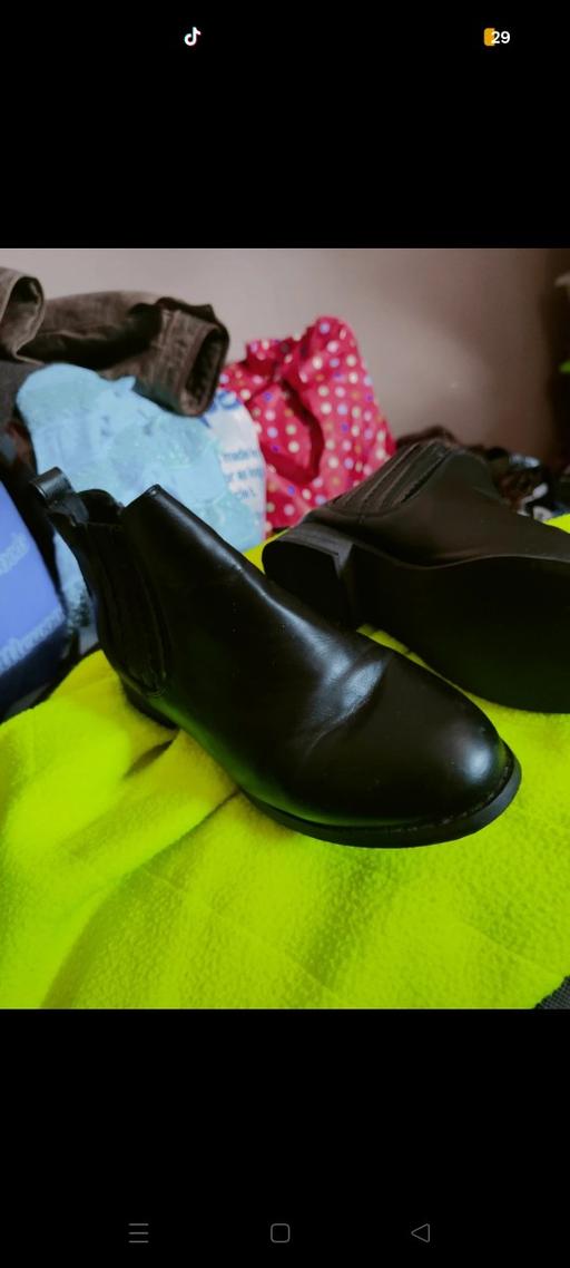 Buy & Sell Ponthenry Carmarthenshire - Wales - Photos for Boots