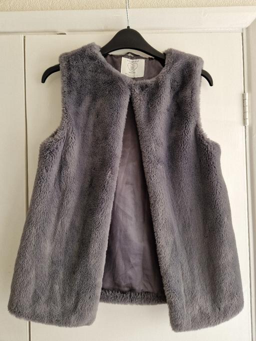 Buy & Sell Ramsgate Thanet - Photos for bnwot fur gilet age 9-10yrs