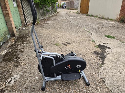 Buy & Sell Bow East London - Photos for V-Fit Elliptical / Cross Trainer