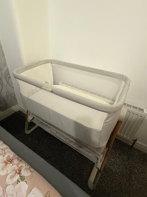 Buy & Sell Clayton Manchester - Photos for Mama & Papas Luca Bedside Crib