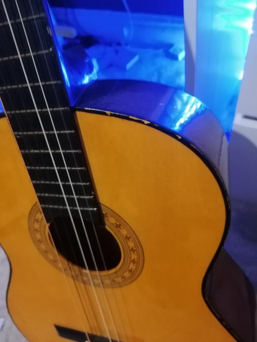 Buy & Sell Oldbury Sandwell - Photos for Guitar few chips no offers