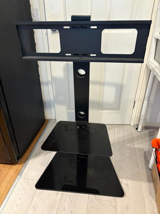 Buy & Sell Civic Centre Manchester - Photos for Tv stand and bracket to attach to tv