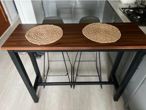 Buy & Sell Merton Park South West London - Photos for Kitchen Bar Table and 2 bar stools set