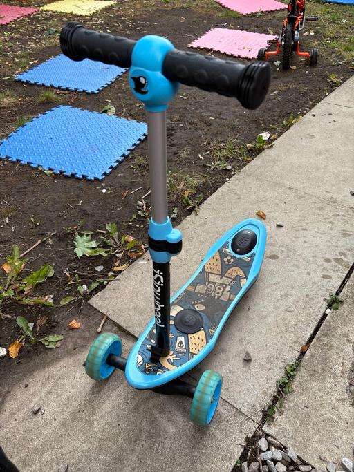 Buy & Sell Civic Centre Manchester - Photos for Electric kids scooter