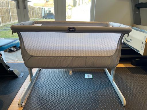 Buy & Sell East Wickham South East London - Photos for Chicco Next 2 Me Air Bedside Crib, Stone