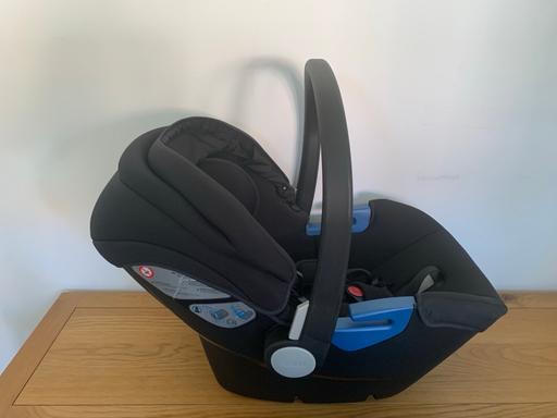 Buy & Sell East Wickham South East London - Photos for Silver Cross Simplicity Car Seat + base