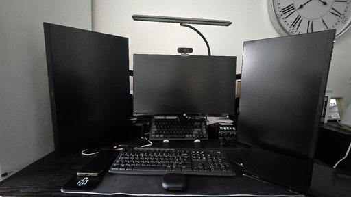 Buy & Sell Aveley Thurrock - Essex - Photos for 3 screen setup