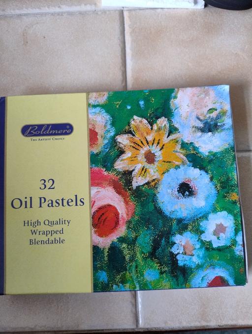 Classes Upper Gornal Dudley - Photos for 32 Oil Pastels
