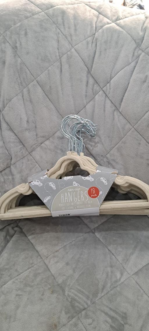 Buy & Sell Four Oaks Birmingham - Photos for Hangers new