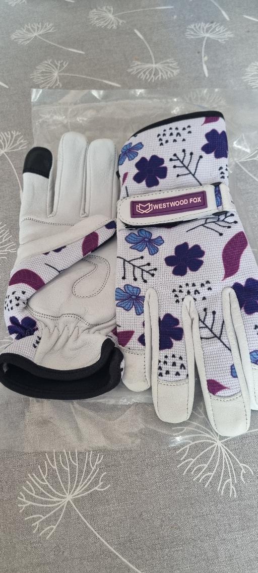 Buy & Sell Woodchurch Wirral - Photos for gardening gloves