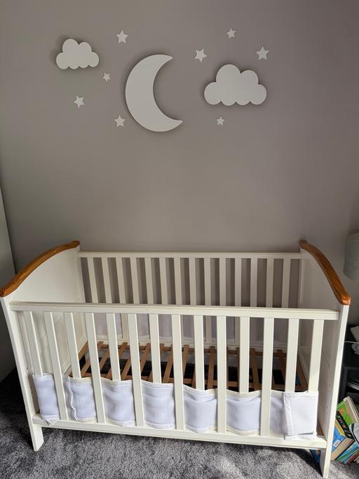 Buy & Sell Mill Hill North West London - Photos for Baby cot/bed for sale - £30 no mattress.