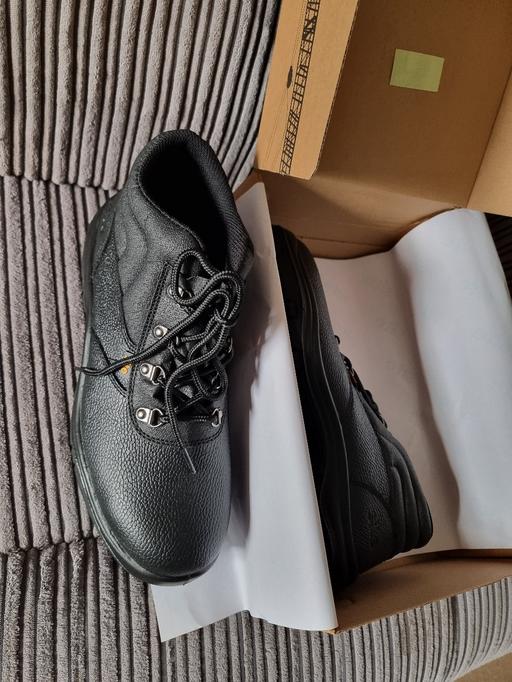 Buy & Sell Wolverhampton City Centre Wolverhampton - Photos for Black safety boots steel toe