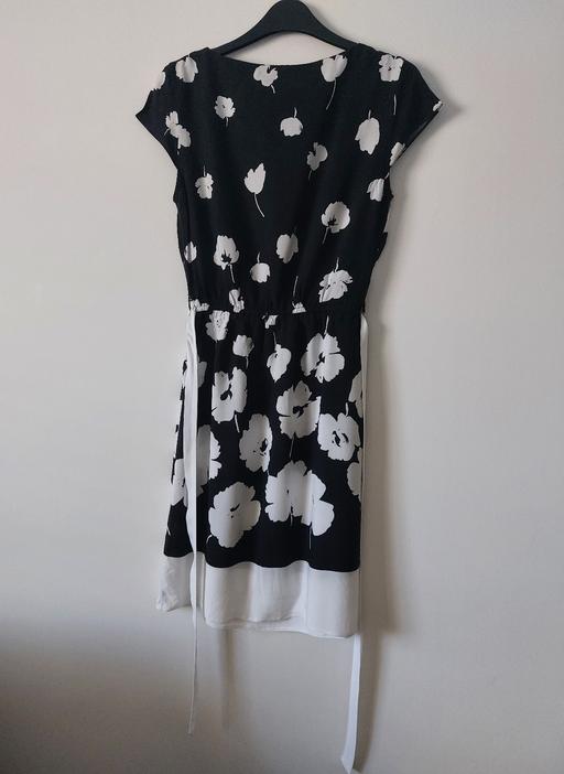 Buy & Sell Saint Marks Cheltenham - Photos for Black and White Floral Midi Dress