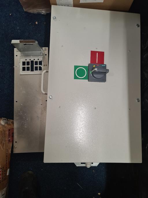 Buy & Sell Bilston Wolverhampton - Photos for Siemens Electric Tap Off Unit Control BD2-AK0
