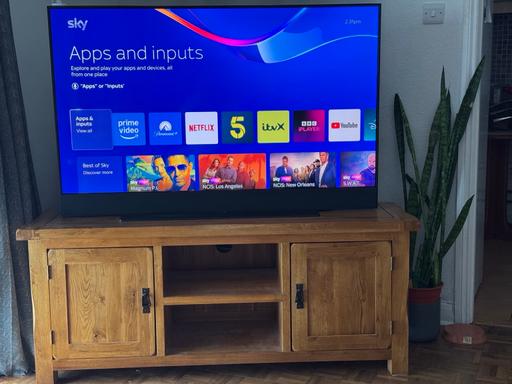 Buy & Sell Chiswick West London - Photos for Tv 55”Skyglasstv together with oak unit
