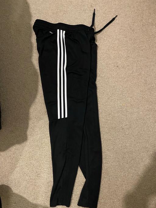 Buy & Sell Stoke Newington North London - Photos for Men’s small Adidas tracksuit bottoms