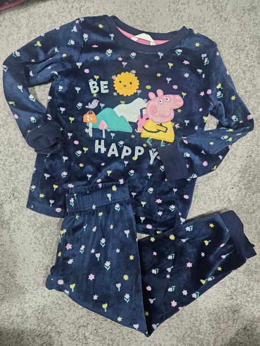Buy & Sell Halton Brook Halton - Photos for Age 3-4 M&S Peppa Pig PJs