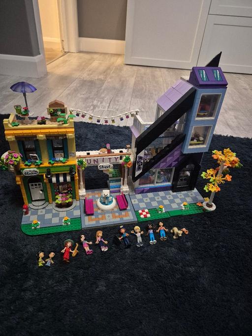 Buy & Sell Walton Wakefield - Photos for Lego Friends - Downtown flower & design store