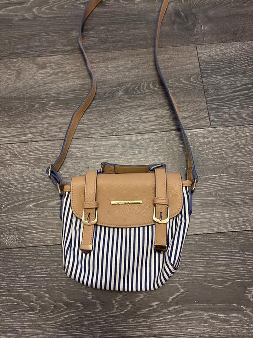 Buy & Sell Woodsetton Dudley - Photos for Girls river island cross body bag