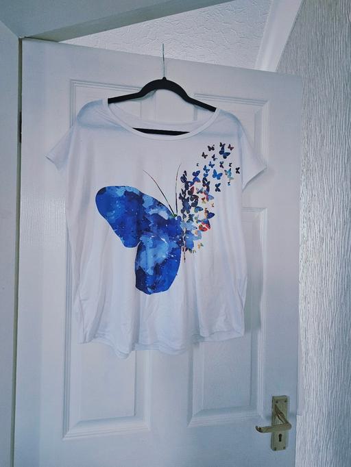 Buy & Sell Newton Doncaster - Photos for T-shirt, size 16/18.. like new
