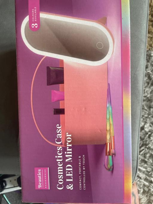 Buy & Sell Maypole Birmingham - Photos for New Cosmetics Case & LED Light