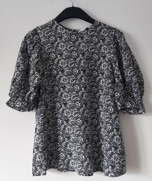 Buy & Sell Saint Marks Cheltenham - Photos for Black and White Floral Blouse