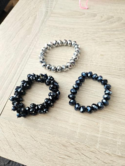 Buy & Sell Newton Doncaster - Photos for Set of 3 lovely shimmer bracelets.